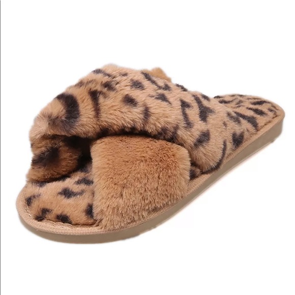 1left!❤️Quarantine Lounge Slippers in Tan❤️ - Picture 4 of 4